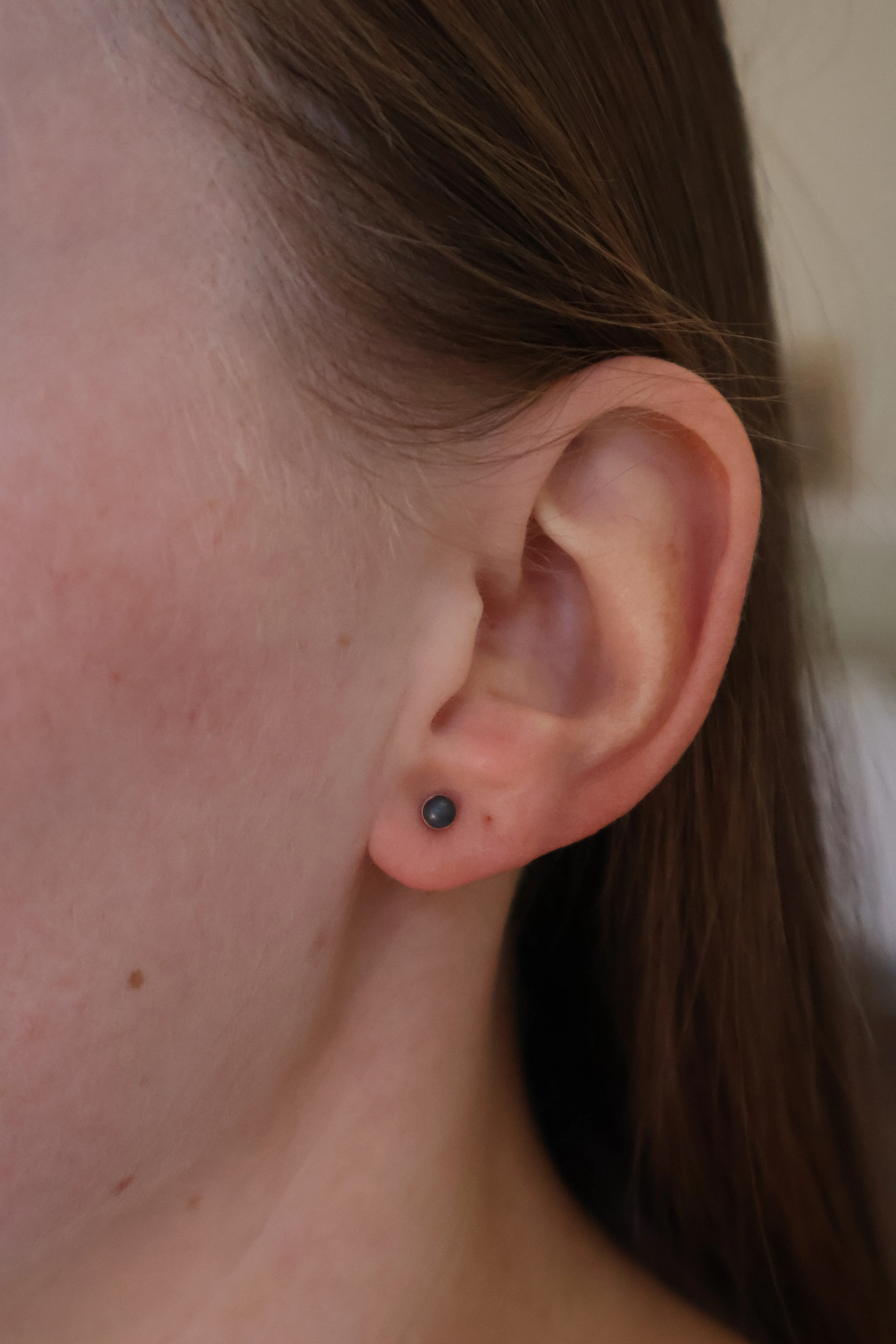 4mm Navajo Pearl Studs - Image 2