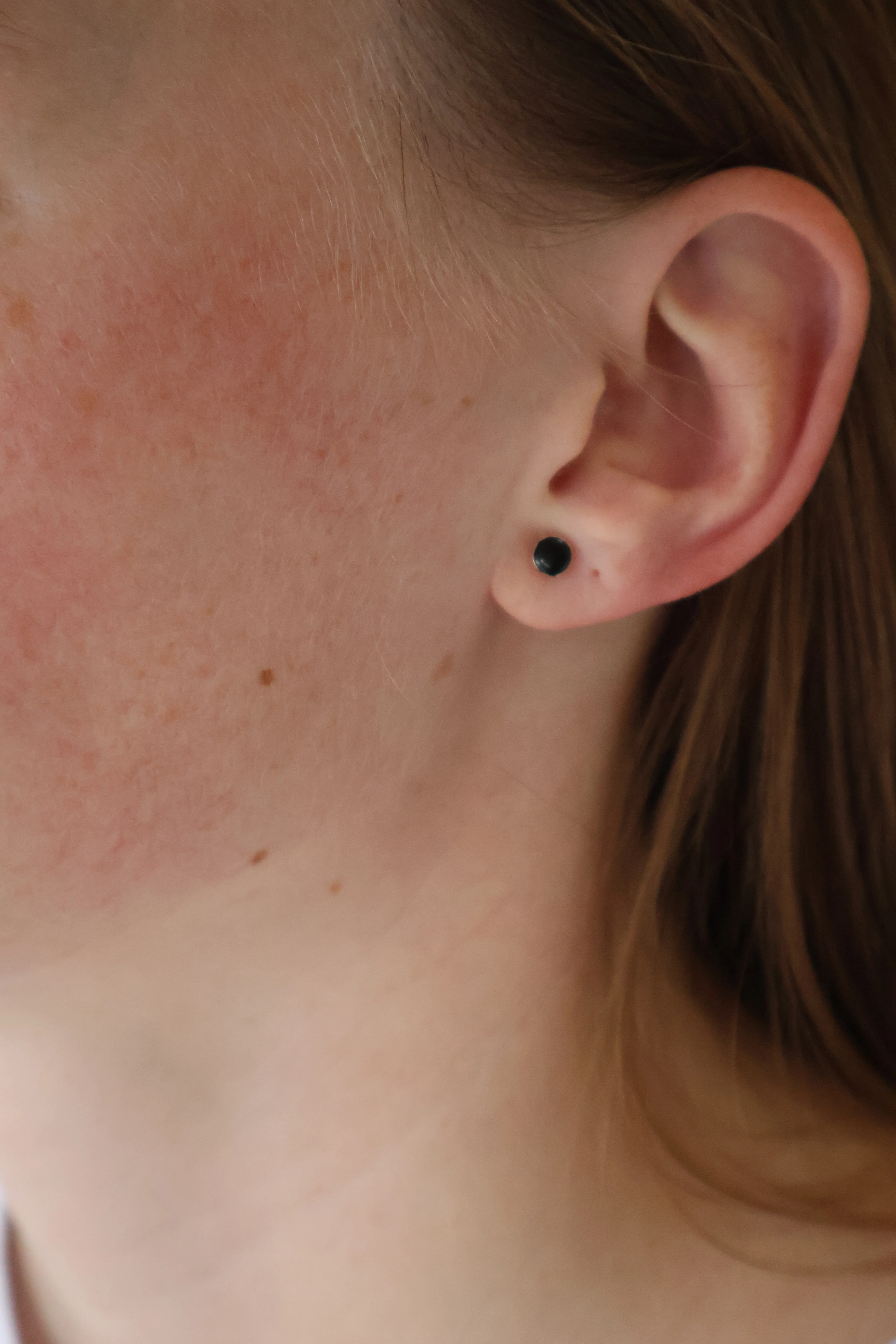 Small Onyx Studs - Image 2