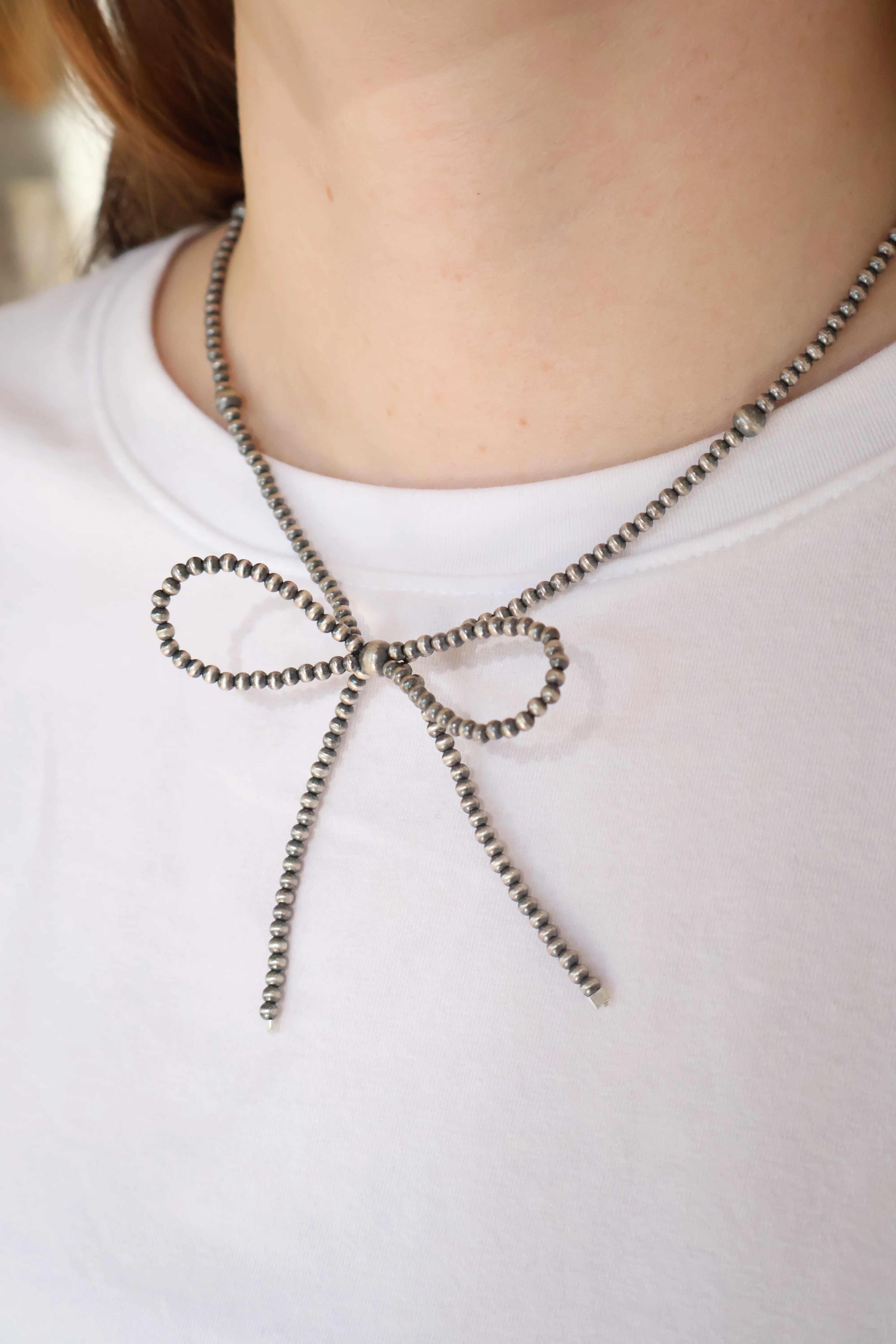 3mm-5mm Bow Navajo Pearl Necklace - 17" - Image 2