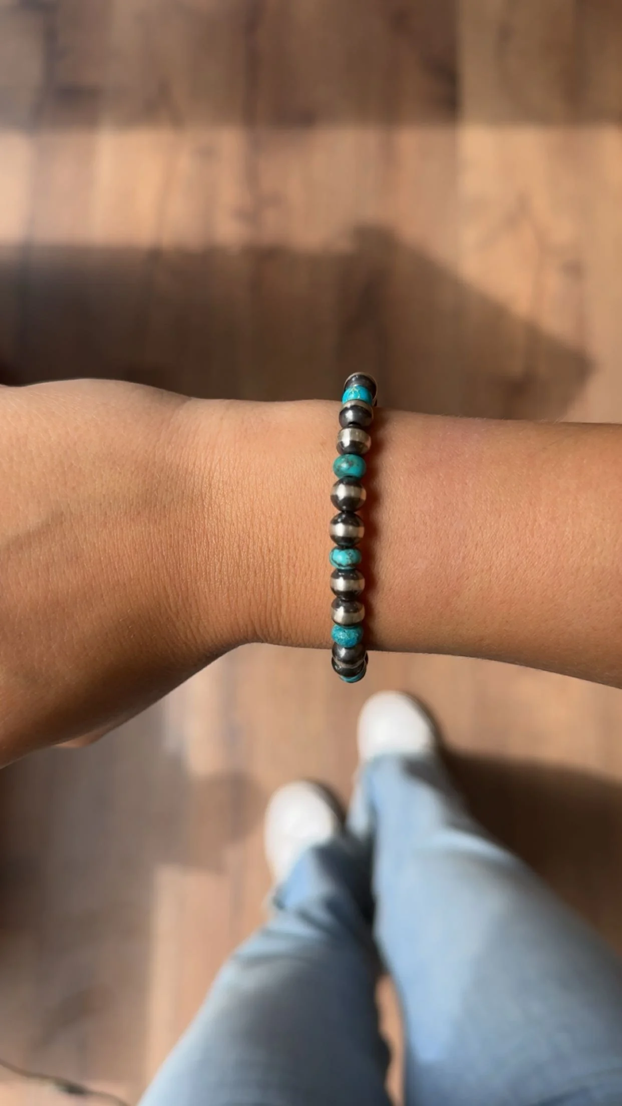 7mm Navajo Pearl and Turquoise Stretch Bracelet - Image 2